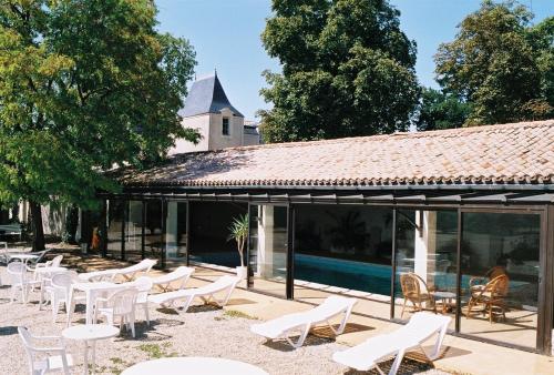 Πισίνα στο ή κοντά στο Domaine du Griffier
