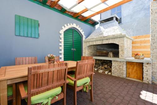 Villa Šima- luxury apartment with private pool