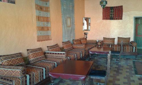 Ruang duduk di Chez Belkacem