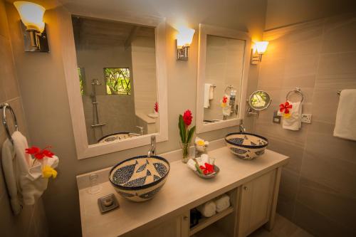 Vonios kambarys apgyvendinimo įstaigoje East Winds St. Lucia- All Inclusive