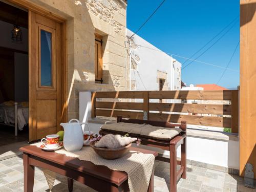 Balkoni atau teres di Villa Argyro