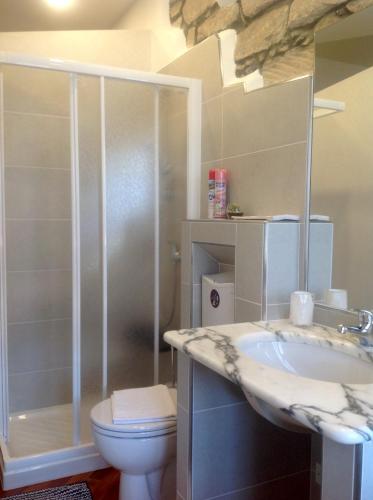 Ванная комната в Guest House Santiago