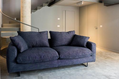 Χώρος καθιστικού στο Grey Loft