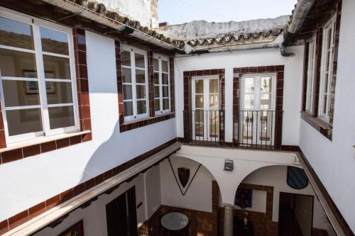 Un balcón o terraza de Hotel Carlos V Jerez by Vivere Stays