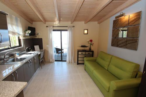 A kitchen or kitchenette at Studio Pablo Finca Montimar