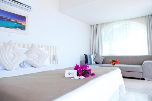 Гостиная зона в Olea Nova Hotel
