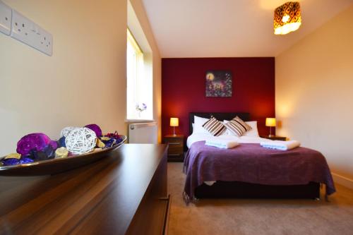 Postel nebo postele na pokoji v ubytování Gorse House