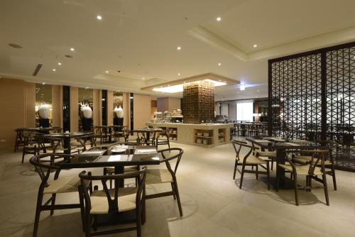 ห้องอาหารหรือที่รับประทานอาหารของ Fuli Hot Spring Resort
