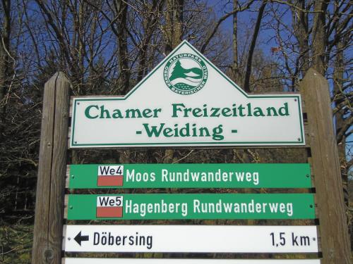 a sign for the clarefelidland wedding at Hotel Lugerhof in Weiding