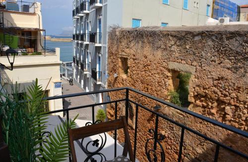 Μπαλκόνι ή βεράντα στο Ενετικό