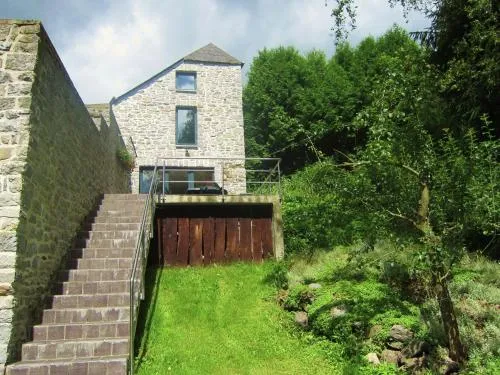 Lively Holiday Home in Viroinvlal with Garden picture