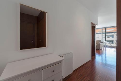 Gallery image of LovelyStay - Casas Brancas - Modern Apartment with Balcony & free private parking in Porto