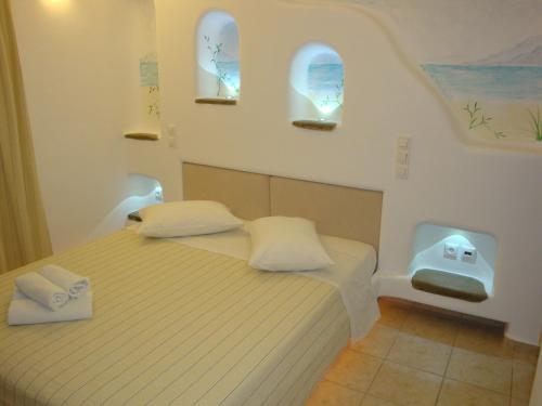 Gallery image of Stavroula Studios in Glastros