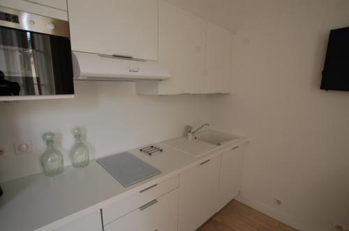 Majoituspaikan Appartement La Tour keittiö tai keittotila