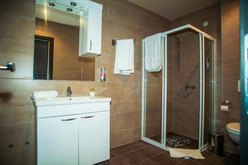 Ένα μπάνιο στο Motel Korzo