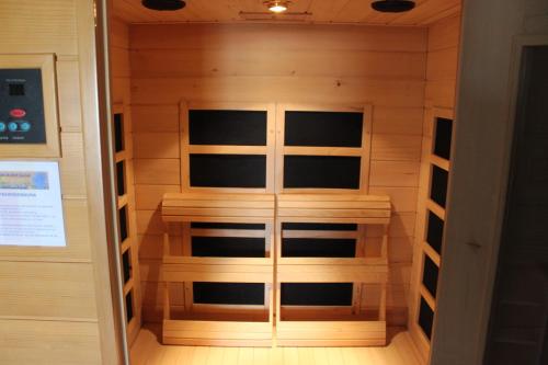 Fotografie z fotogalerie ubytování Desokkeraai - Sauna & Hottub privé appartement in schuur v destinaci Kloosterburen