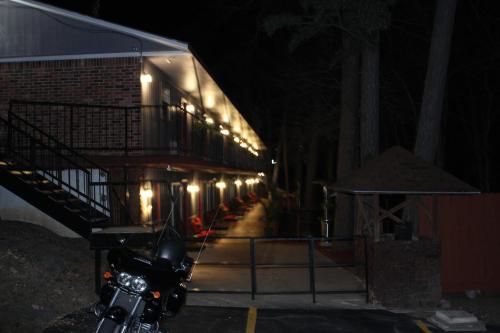 Bangunan di mana terletaknya motel