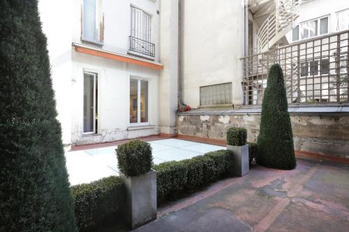 Terrace Matignon Apartment