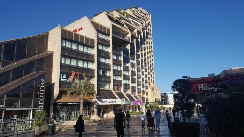 Το κτήριο όπου στεγάζεται  το διαμέρισμα