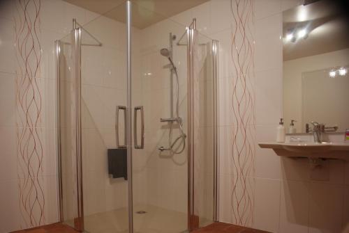 A bathroom at Manoir Bonpassage