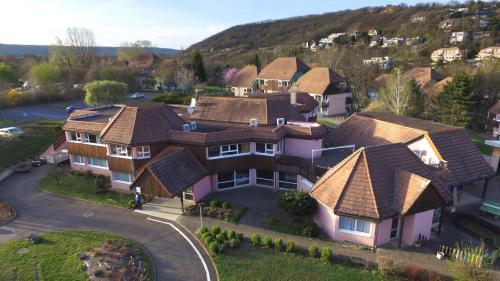 an overhead view of a house in a subdivision at VVF Plaine d'Alsace Obernai Strasbourg in Obernai