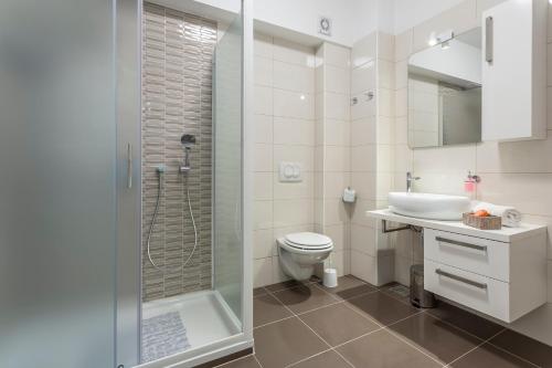 Apartments Biserka tesisinde bir banyo