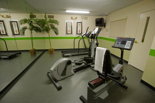 The fitness center and/or fitness facilities at Extended Stay America Suites - Detroit - Novi - Orchard Hill Place