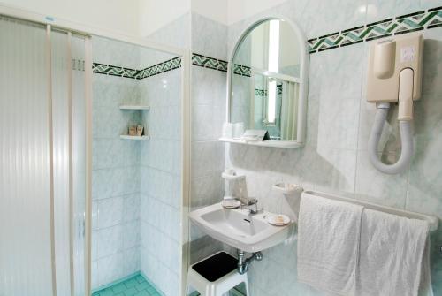 Koupelna v ubytování Hotel caesar