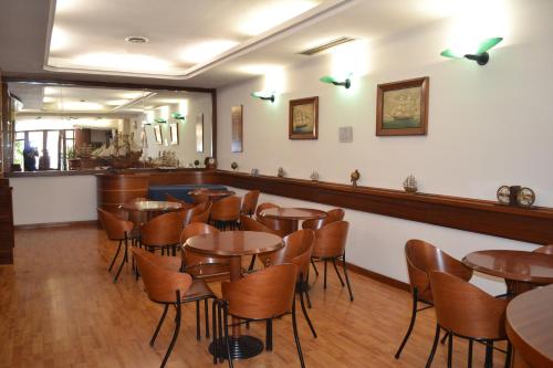 Lounge nebo bar v ubytování Hotel La Bussola