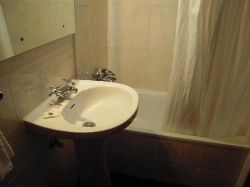 Guesthouse Lusa Atenas