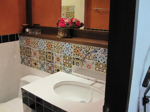 Ένα μπάνιο στο Las Tortugas Apartment Unit C101
