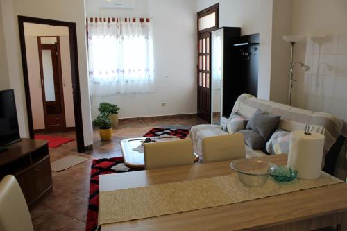 Apartment MIS Floura