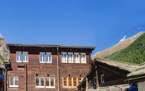 Haus Kirchplatz 4 by Zermatt Premium Apartments