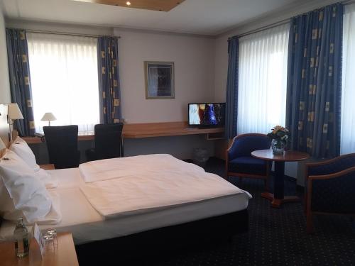 Televisyen dan/atau pusat hiburan di Hotel Krone