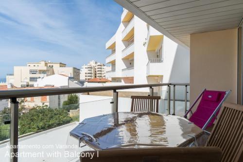 
A balcony or terrace at Akisol Praia da Rocha In III
