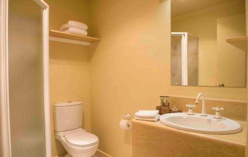 Bilik mandi di Cradle Mountain Hotel