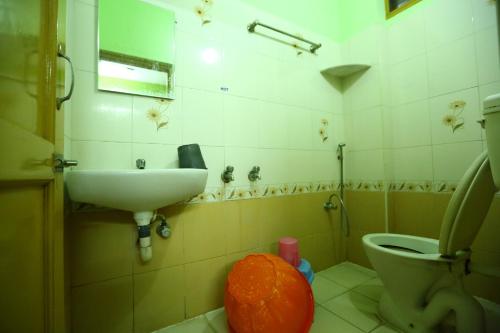 Fotografie z fotogalerie ubytování Abirami Residency v destinaci Tirukkadaiyūr