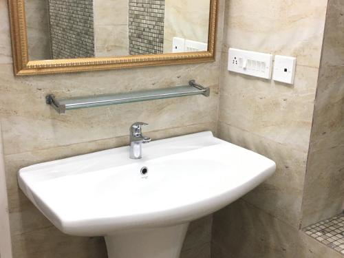 Ένα μπάνιο στο Nalanda Hotel
