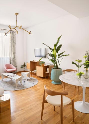 Halcyon Days designer apartments by Ana Locking photo 28
