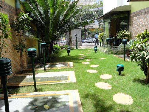 Gallery image of The Senator Hotel in Kolkata