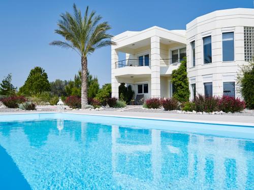 Bazén v ubytování Andrealexia Sea View Villa nebo v jeho okolí