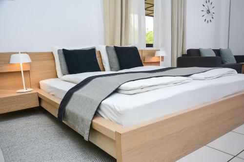 Uma cama ou camas num quarto em Nordic Villa