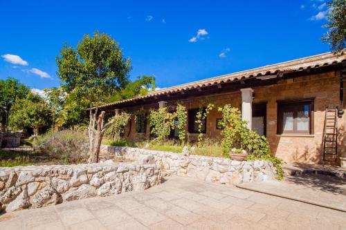 Το κτήριο όπου στεγάζεται  το bed & breakfast