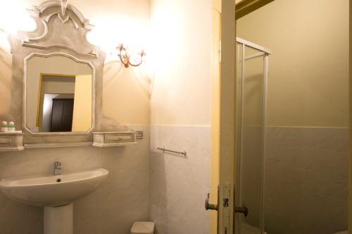Ένα μπάνιο στο B&B Pantaneto - Palazzo Bulgarini