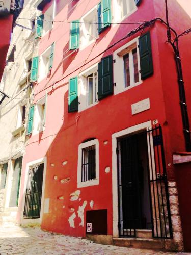 Superb townhouse Villa Montalbano