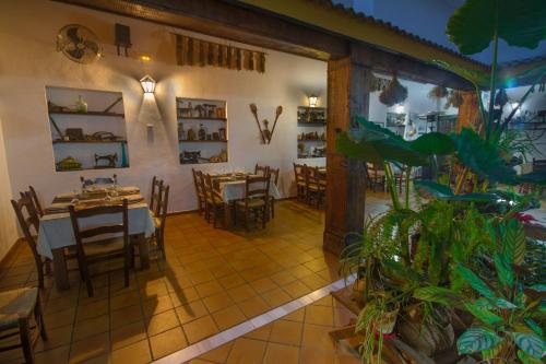 Ресторант или друго място за хранене в Hotel El Tabanco