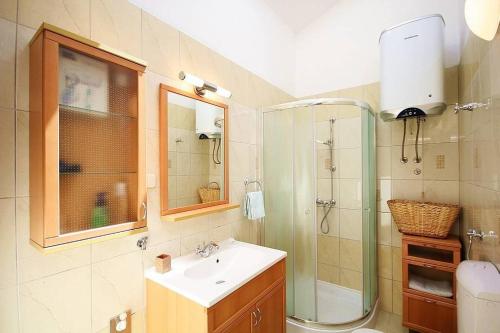 Apartment Pifar