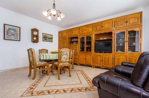 Apartments Orlic