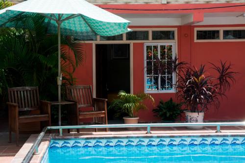 Gallery image of Windjammer International Cuisine & Comfort Inn in Georgetown