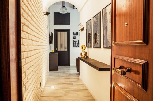 Kép BMGA l Stylish Industrial Termini Apartment szállásáról Rómában a galériában